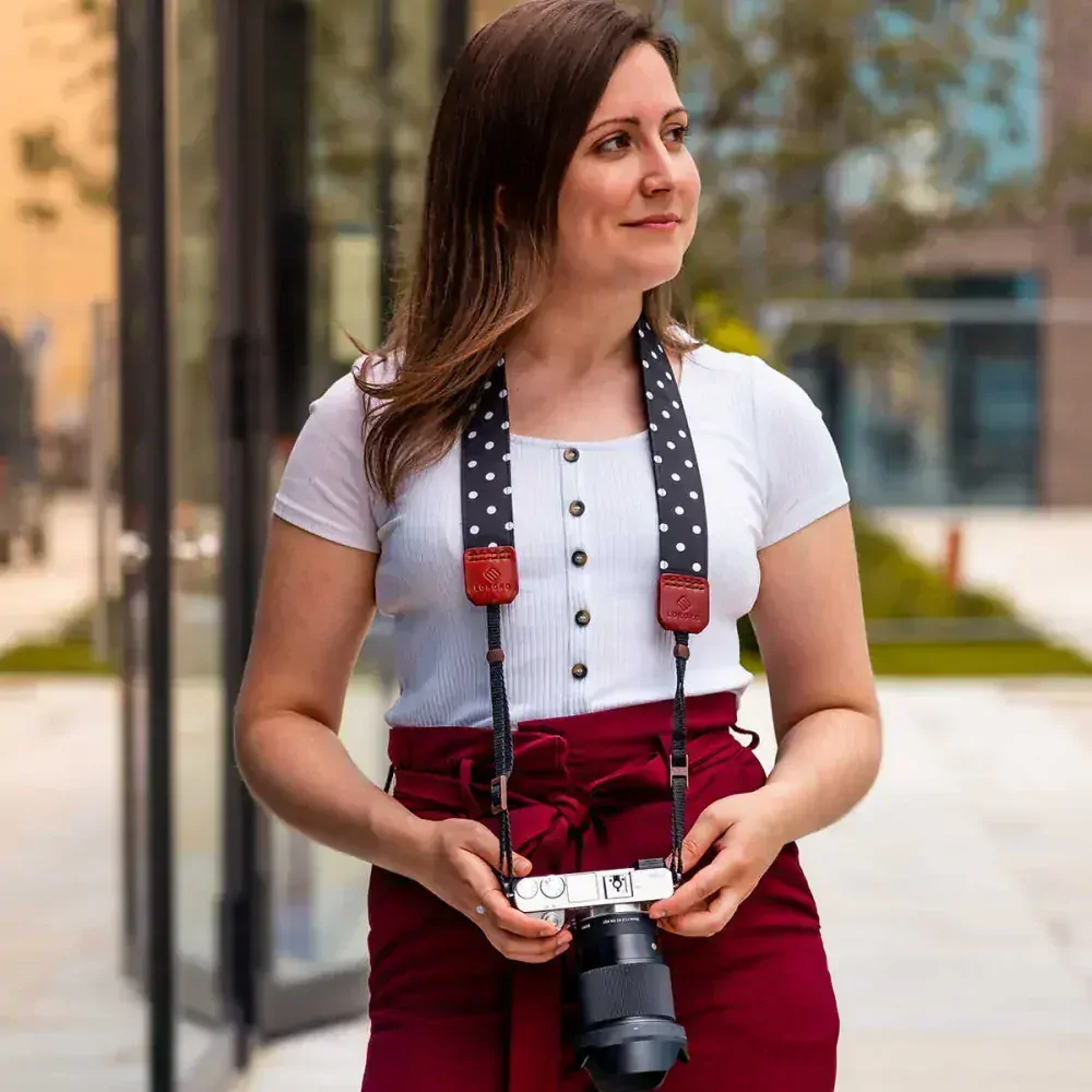 Popruh na fotoaparát - Polka Dotts