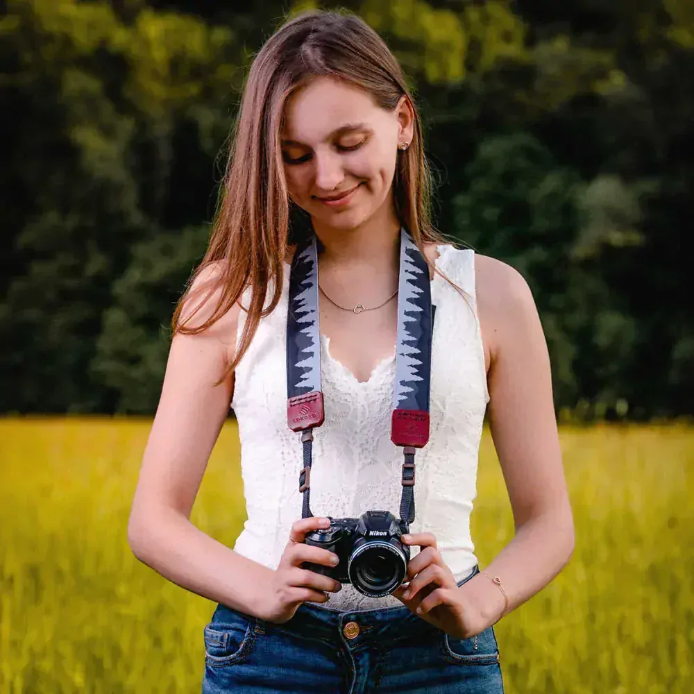 Popruh na fotoaparát -  Silver Trees