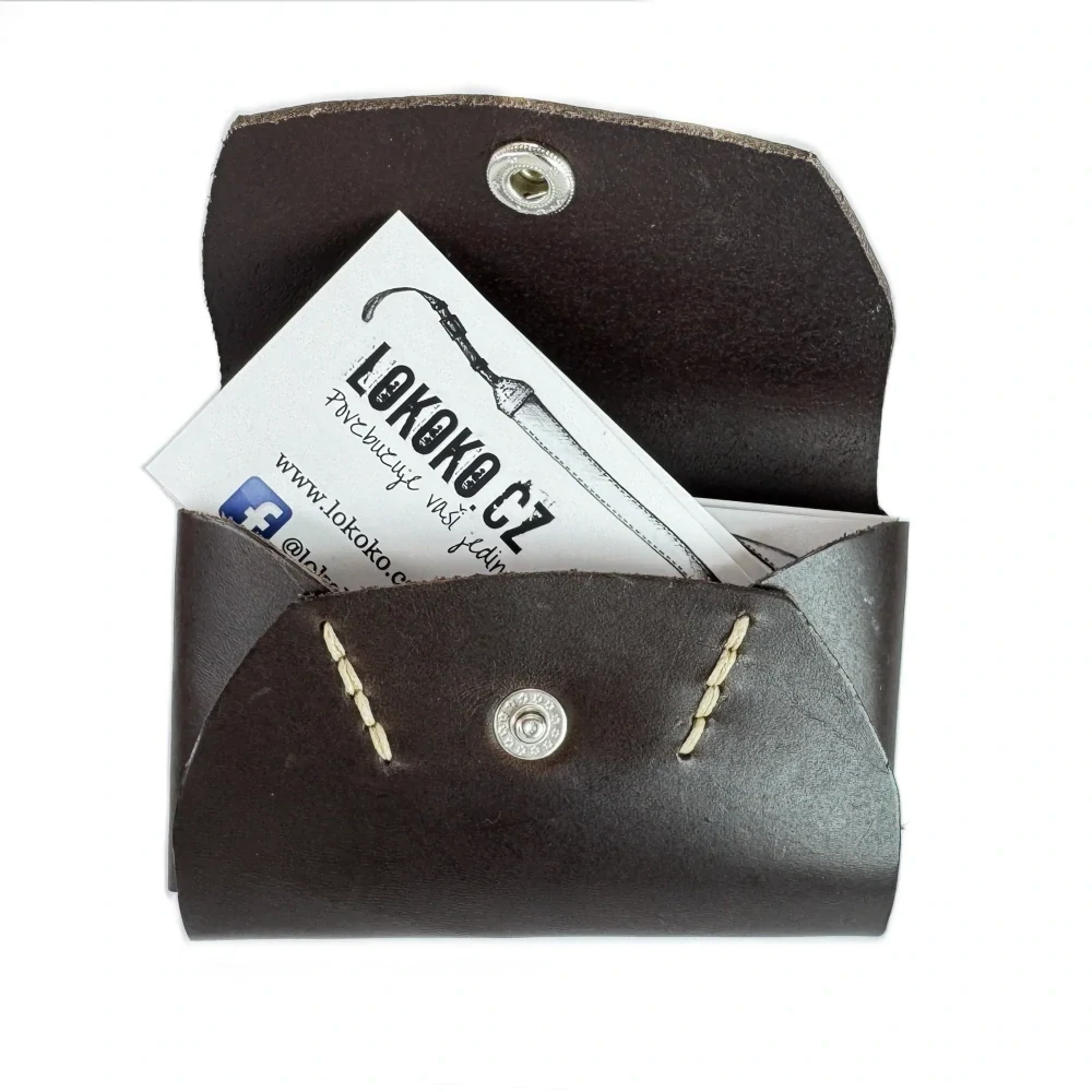 Kožený vizitkář a kapsa na krytku